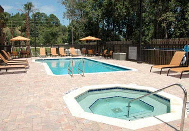Courtyard By Marriott I-95 Hotel 3*